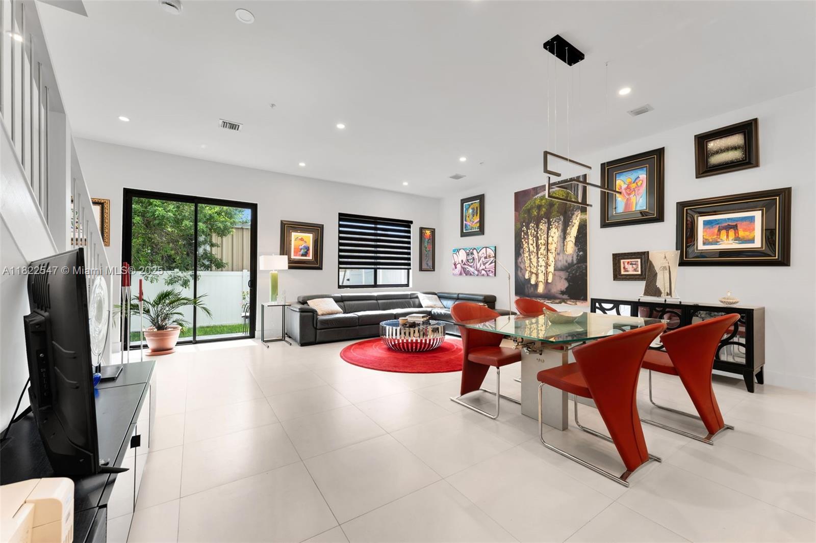 FLORANADA CENTER - Residential