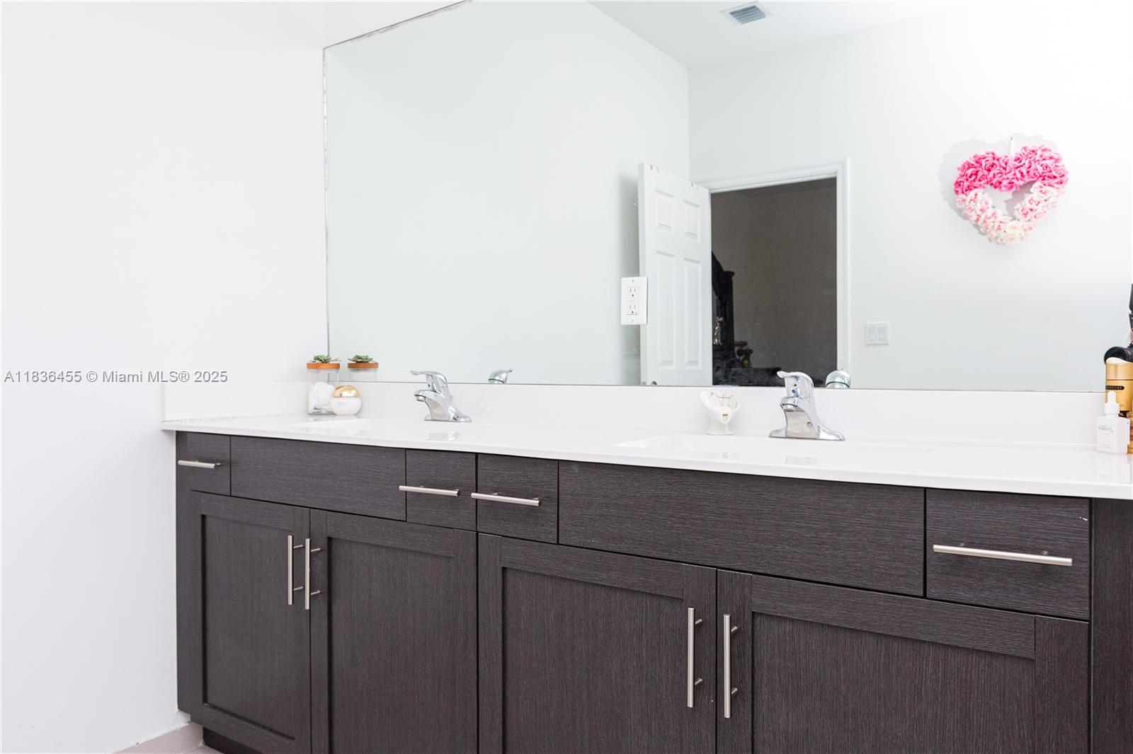 TROTTERS CHASE - Residential