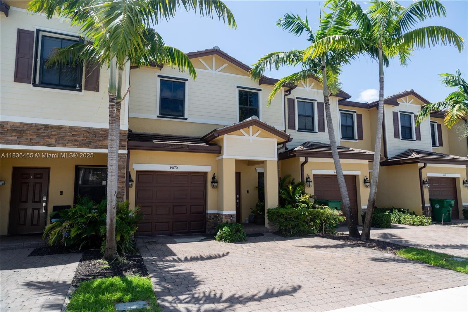 4675 Santa Cruz Way