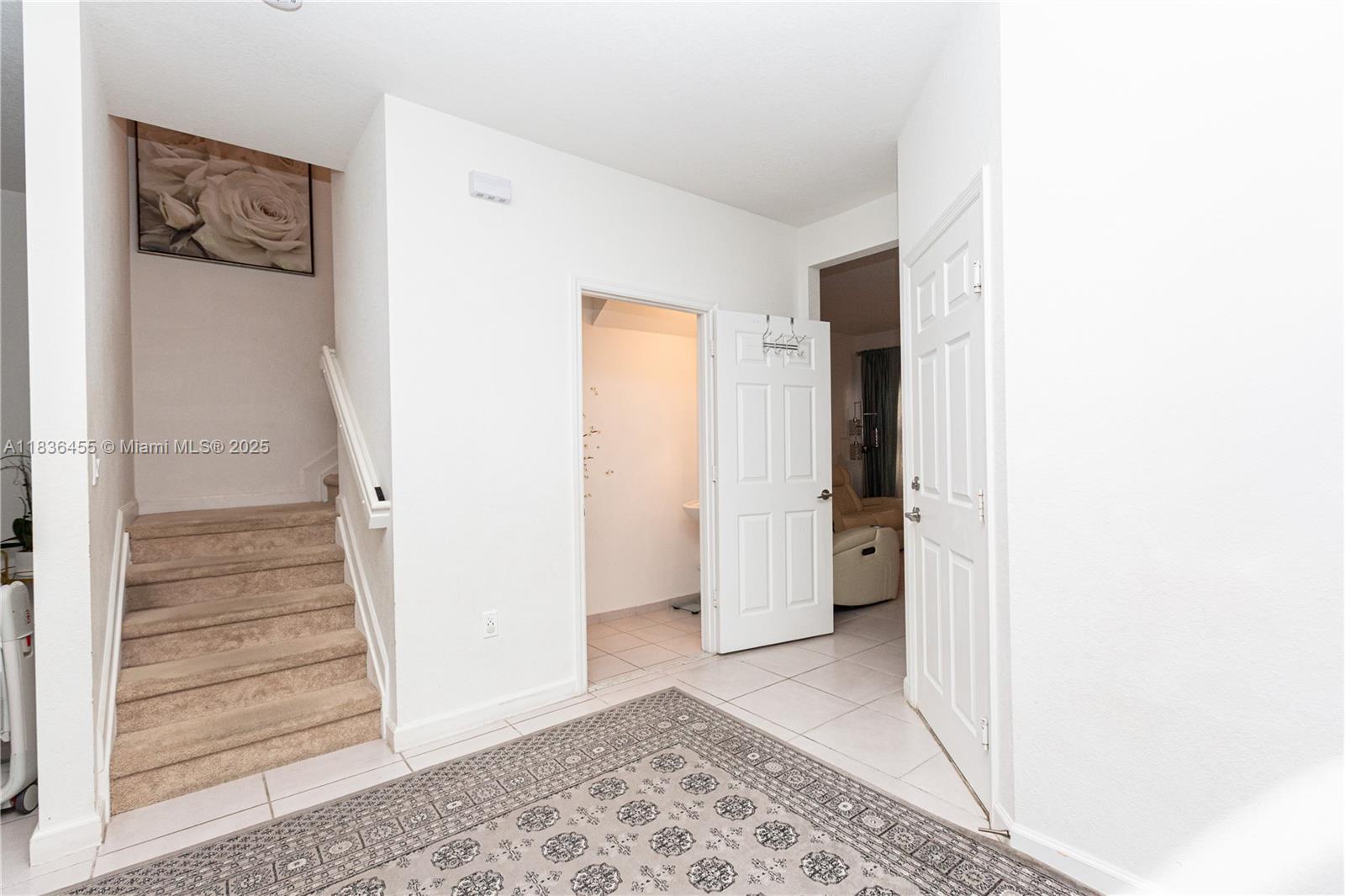 TROTTERS CHASE - Residential