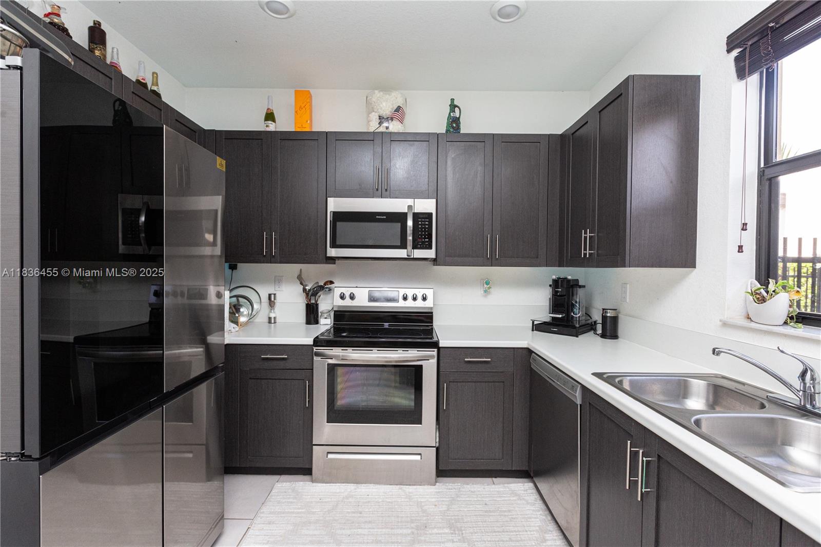 TROTTERS CHASE - Residential