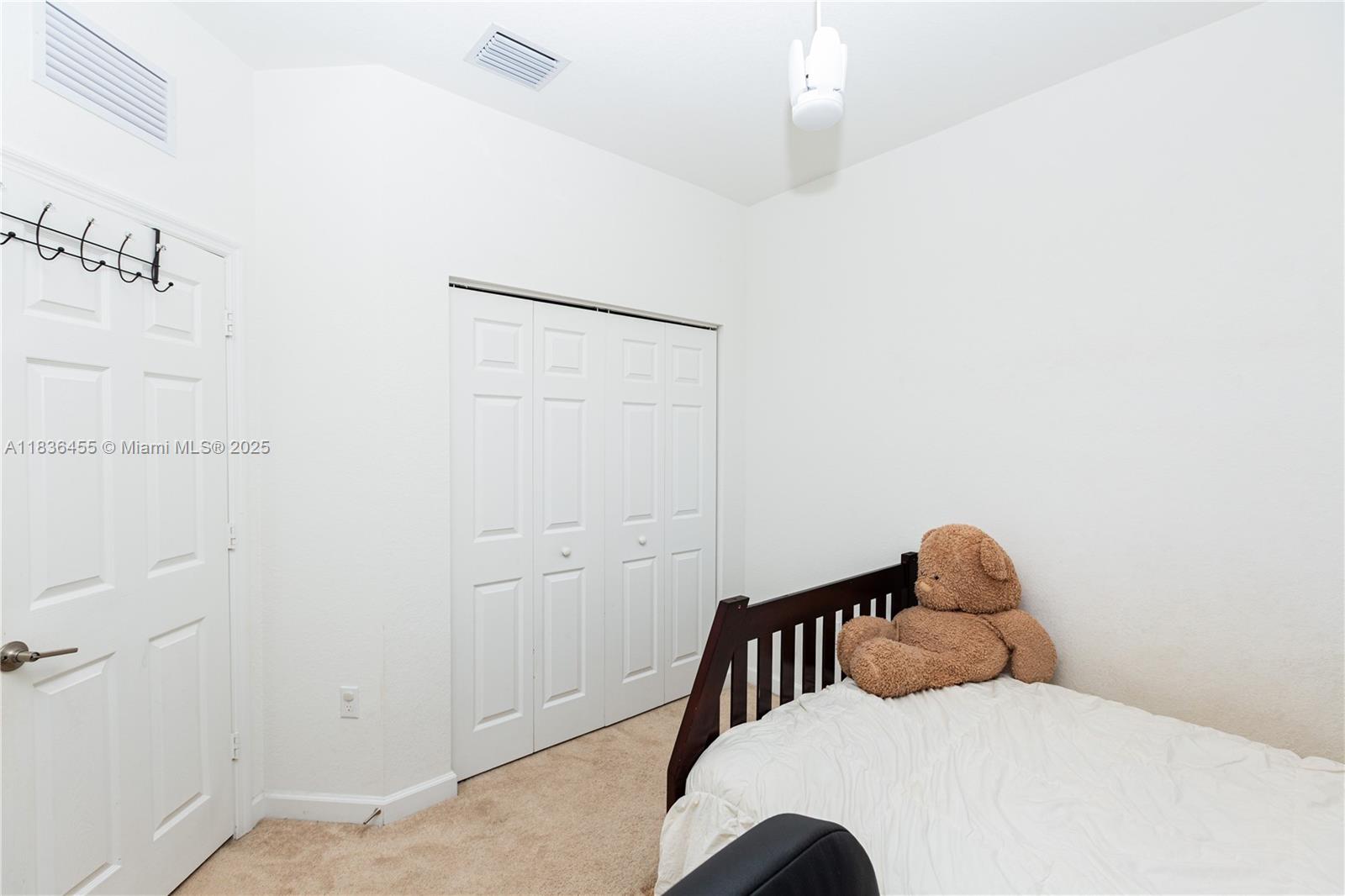 TROTTERS CHASE - Residential