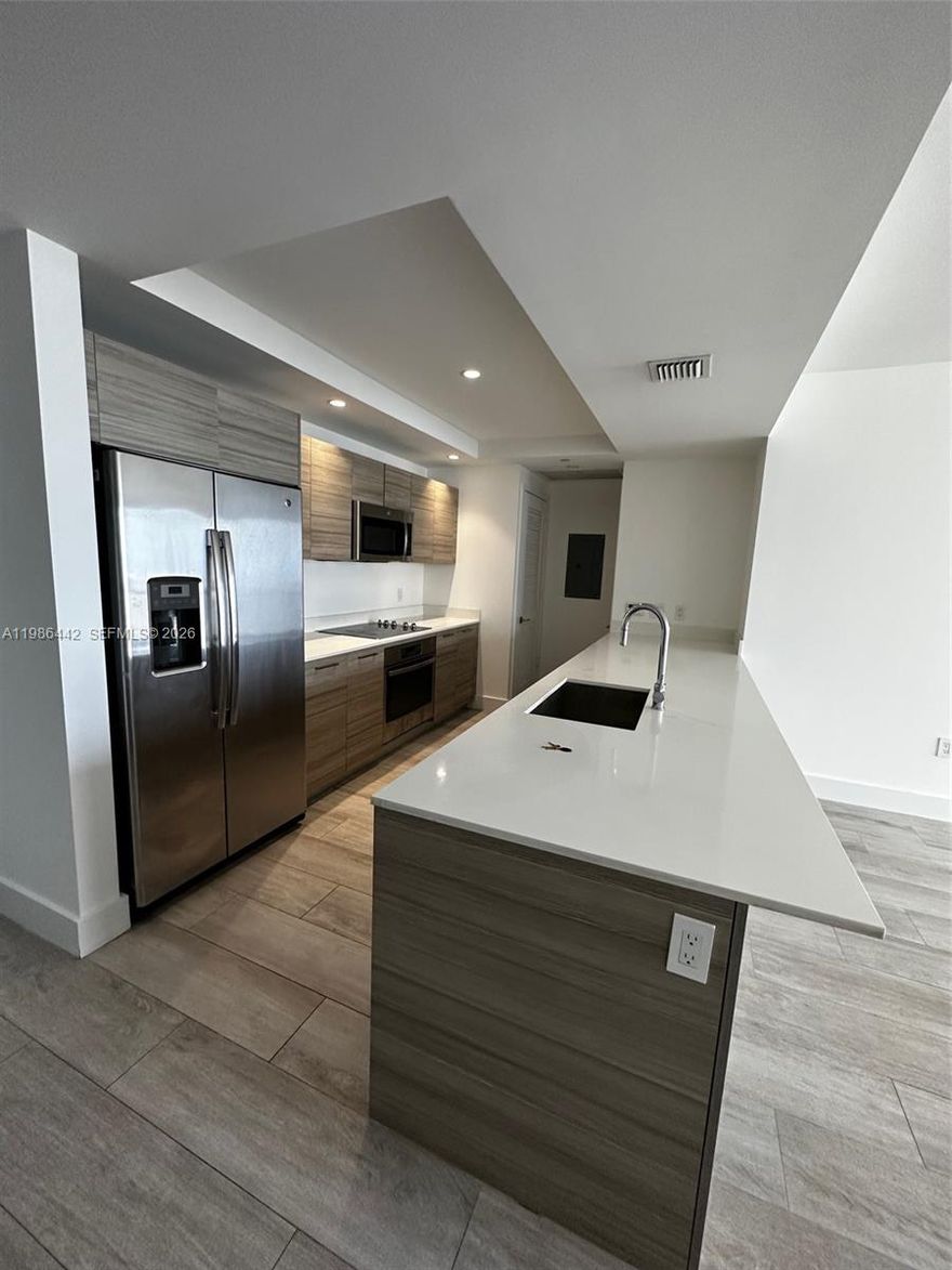 Spacious unit in convenient location near highways and shopping.  Laundry located inside unit.