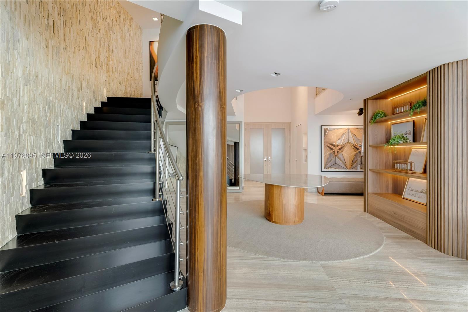 TRUMP ROYALE CONDO - Residential