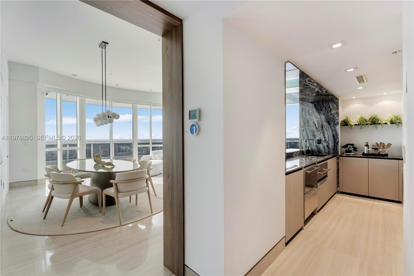 TRUMP ROYALE CONDO - Residential