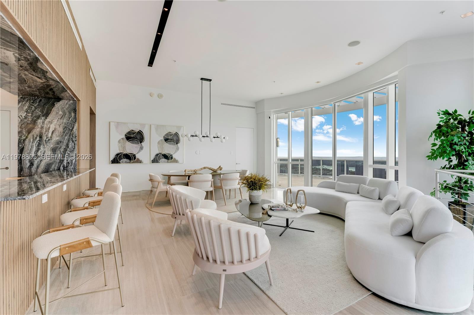 TRUMP ROYALE CONDO - Residential