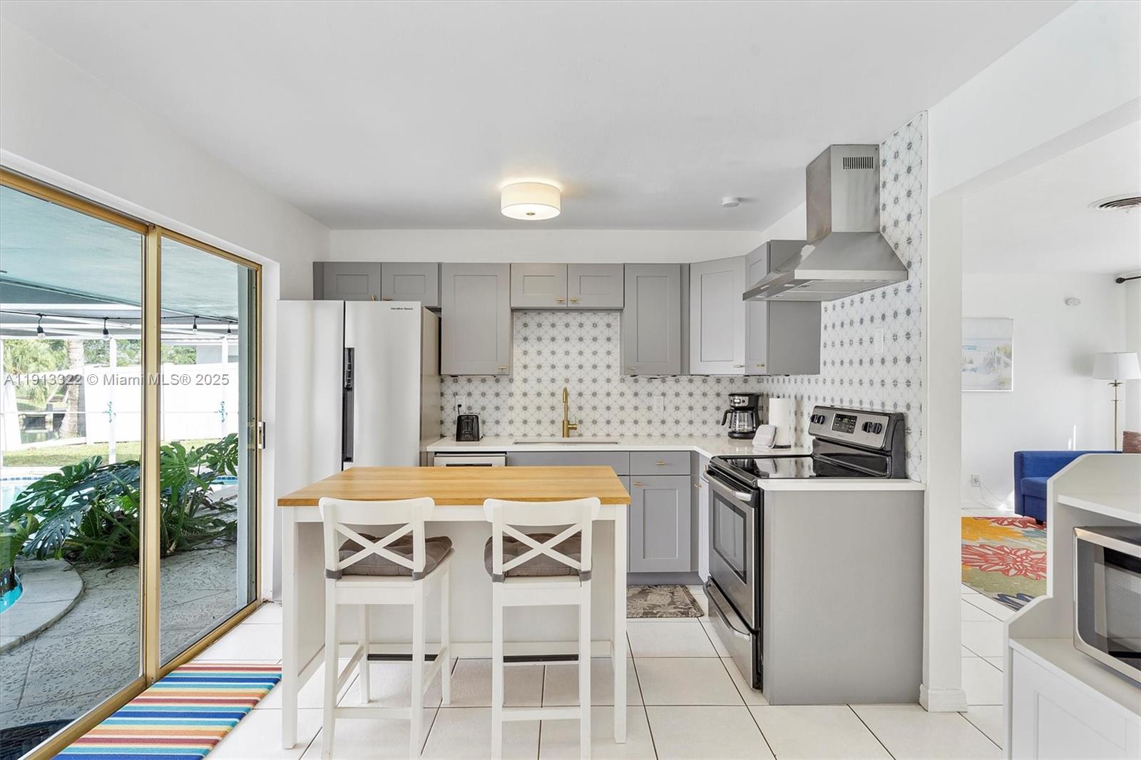 ROYAL PALM ACRES SECOND S - Residential