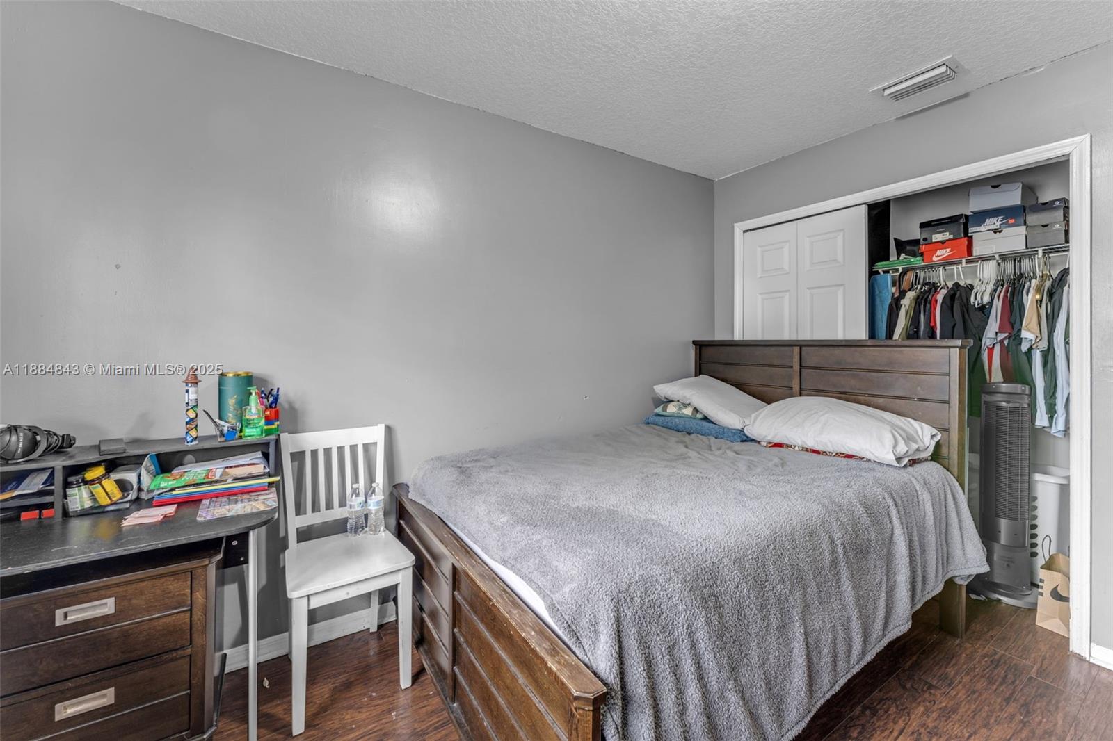 VENETIA GROVE - Residential