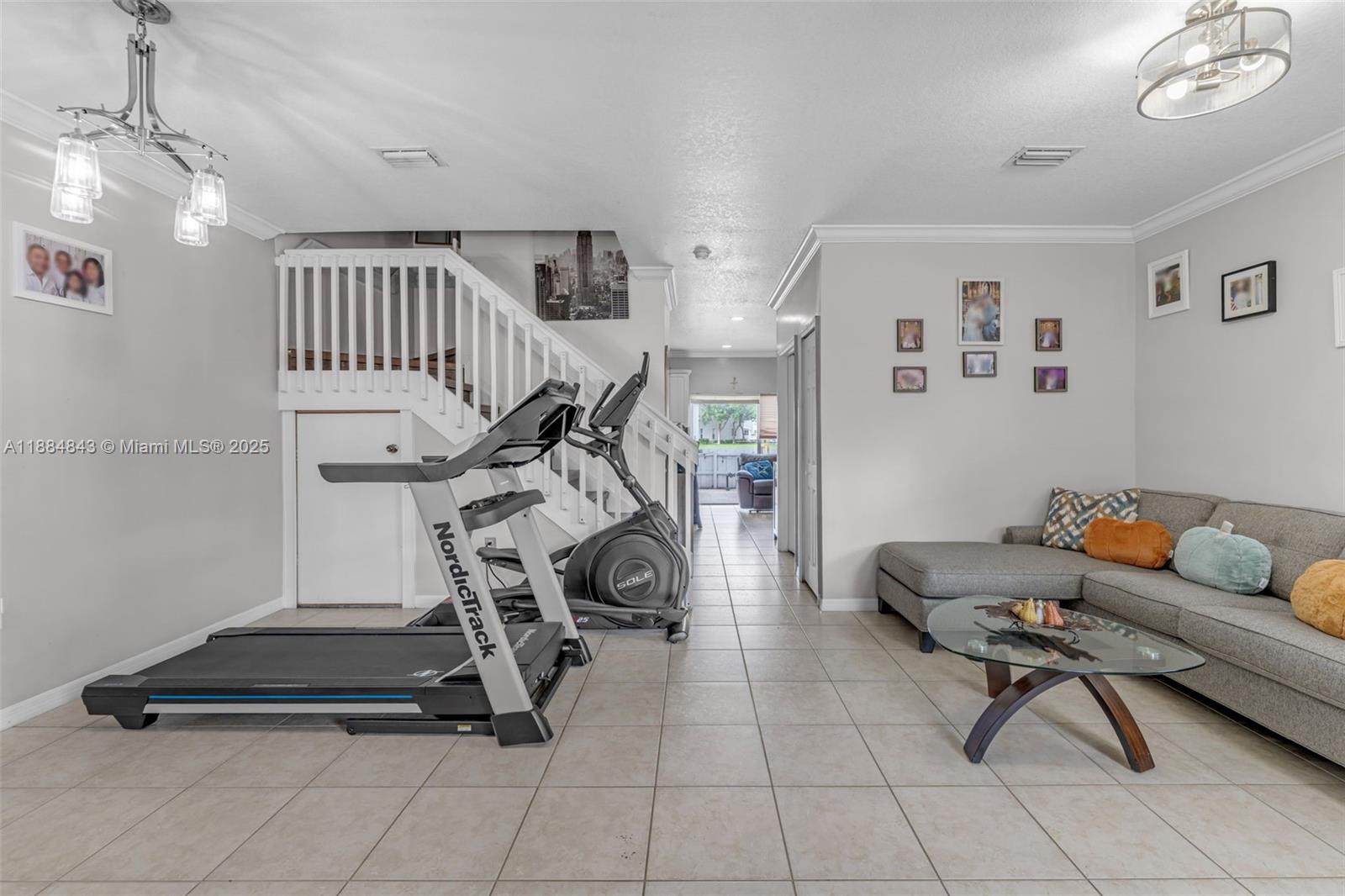 VENETIA GROVE - Residential