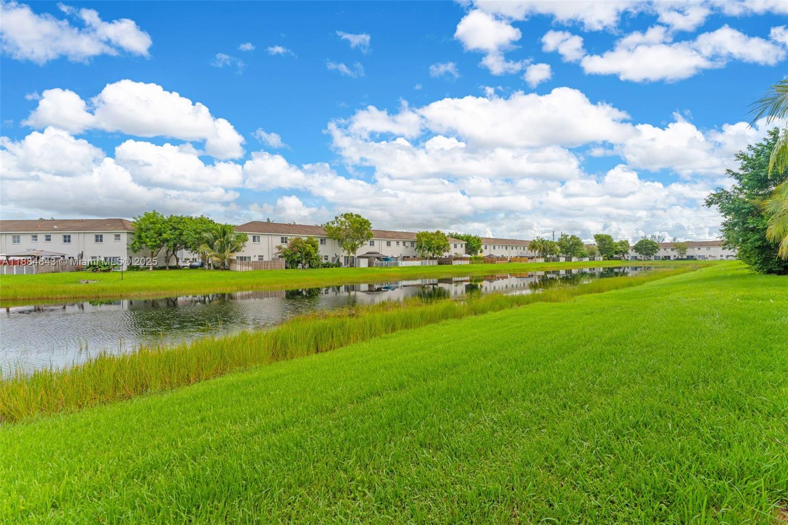 VENETIA GROVE - Residential