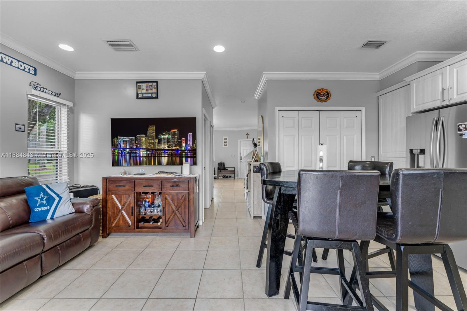 VENETIA GROVE - Residential