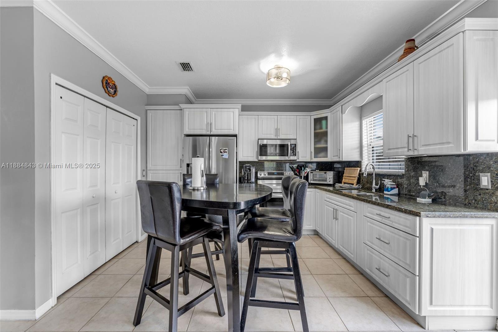 VENETIA GROVE - Residential