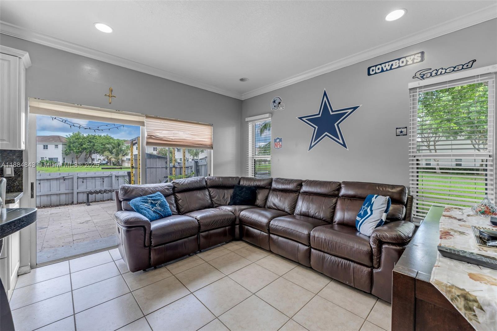 VENETIA GROVE - Residential