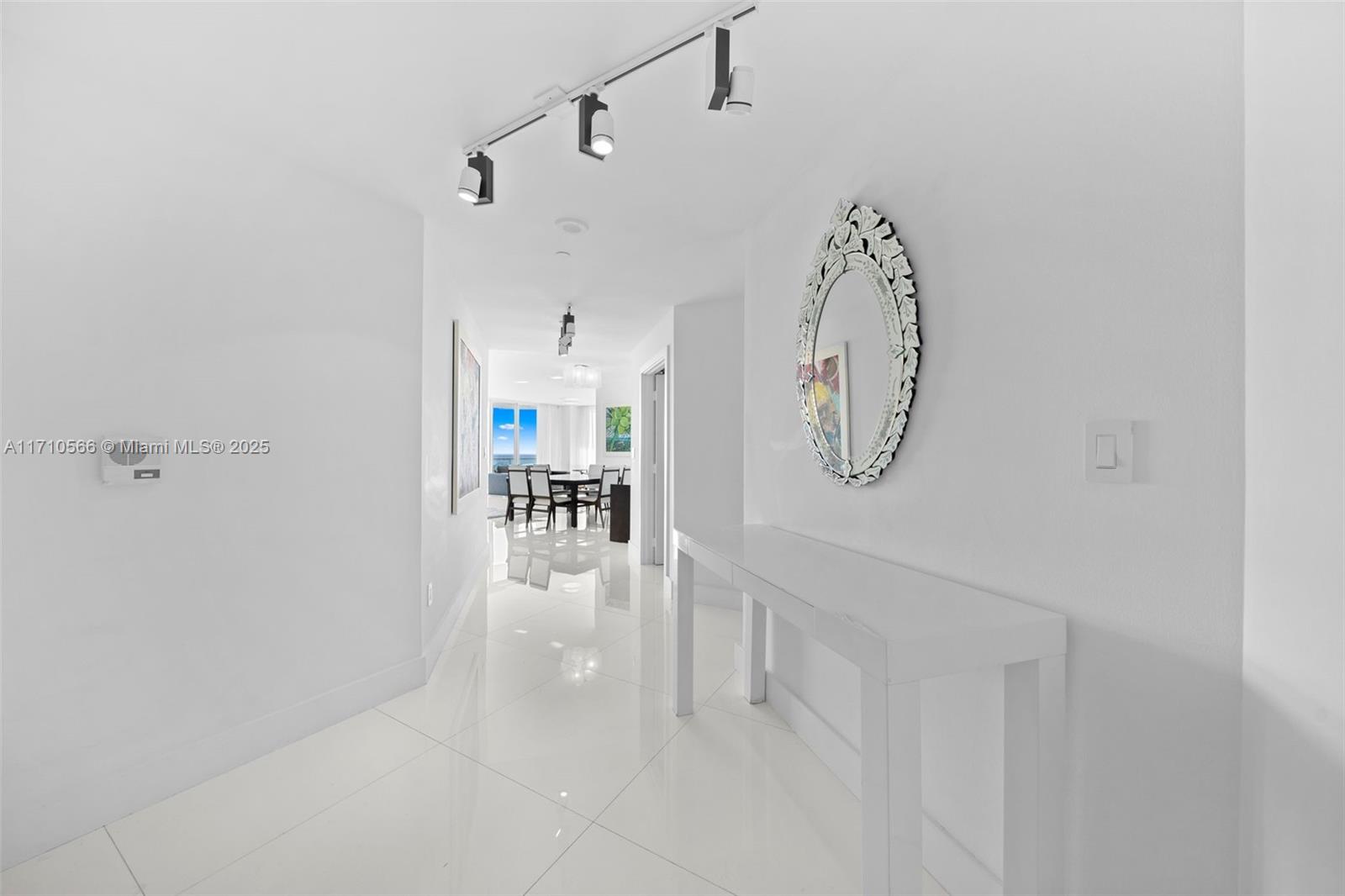 2645 S Bayshore Dr 904