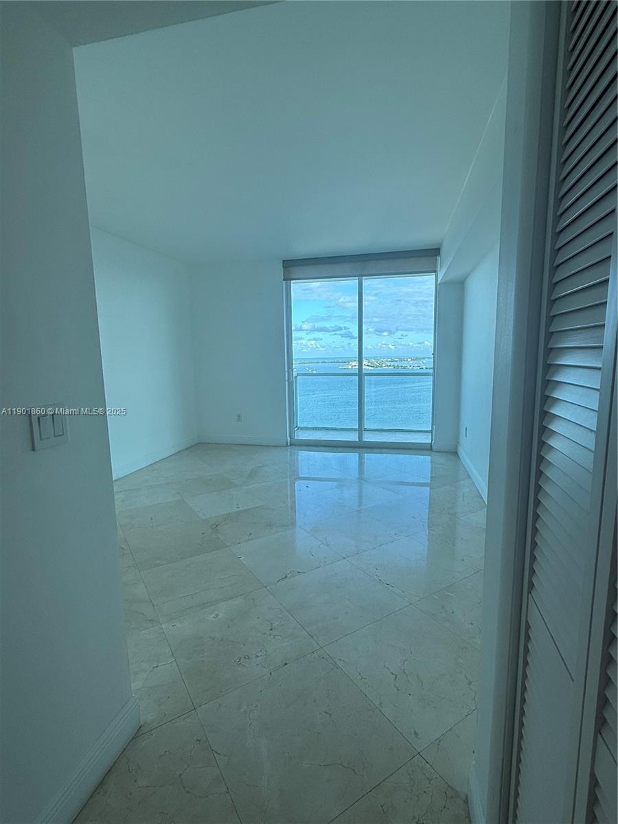 218 SE 14th St 2203