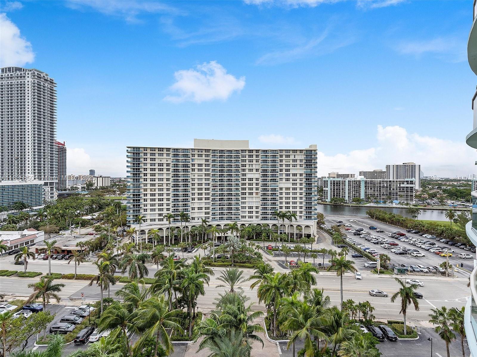 TIDES ON HOLLYWOOD BEACH - Residential