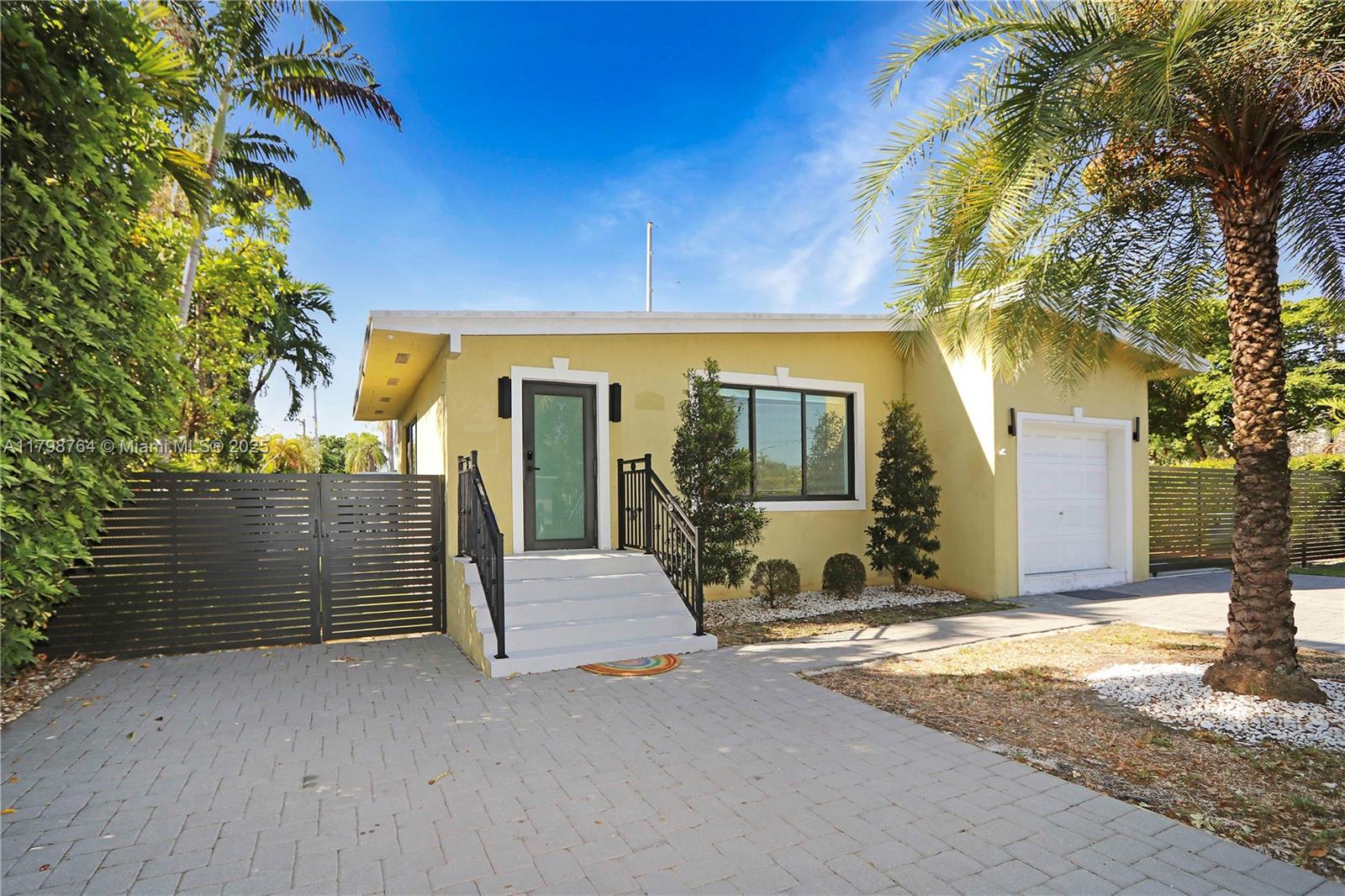 6180 SW 16th Ter