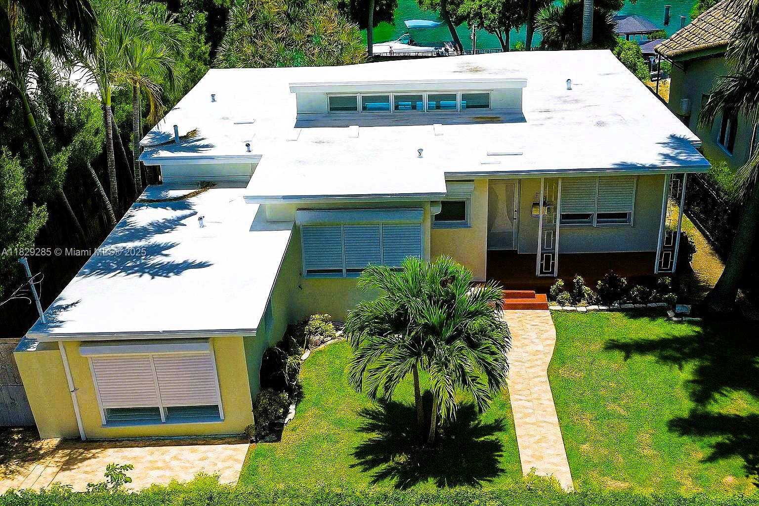 1325 Marseille Dr 0