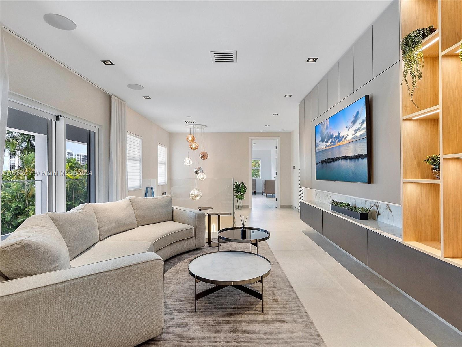 GOLDEN ISLES SEC - Residential