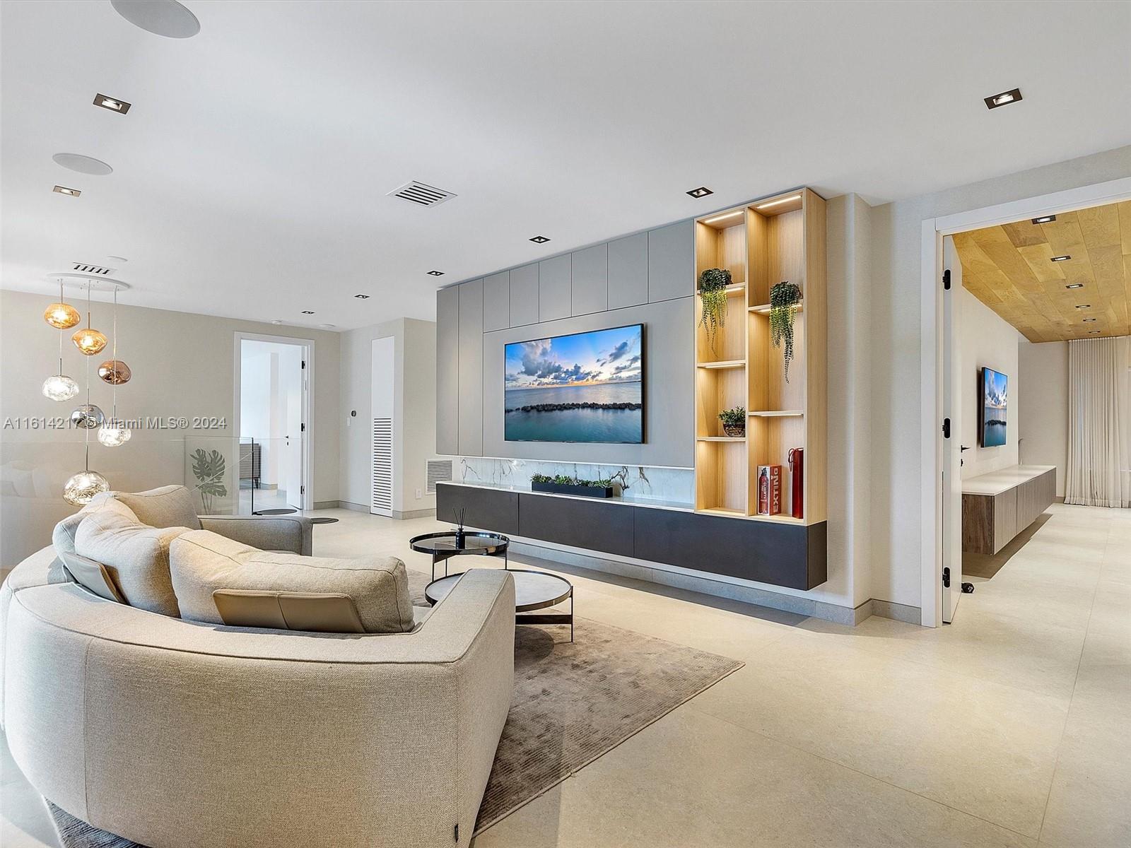 GOLDEN ISLES SEC - Residential
