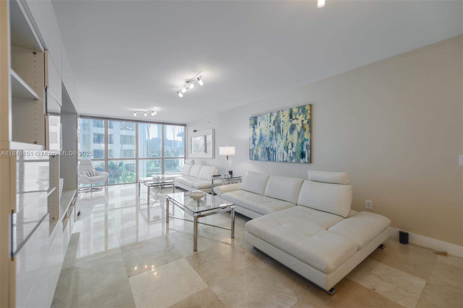 3101 S Ocean Dr 404