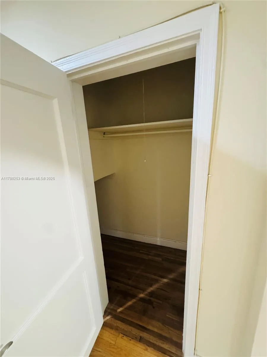 Miami Beach, Florida 33140, United States, ,1 BathroomBathrooms,Residential,Active,109877