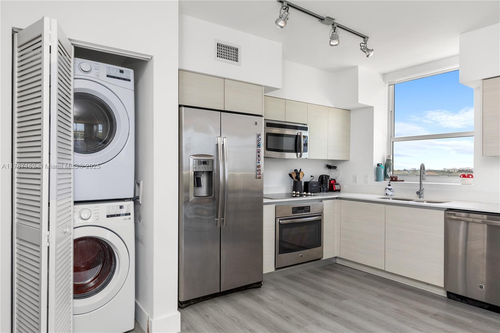 4250 BISCAYNE BOULEVARD C - Residential