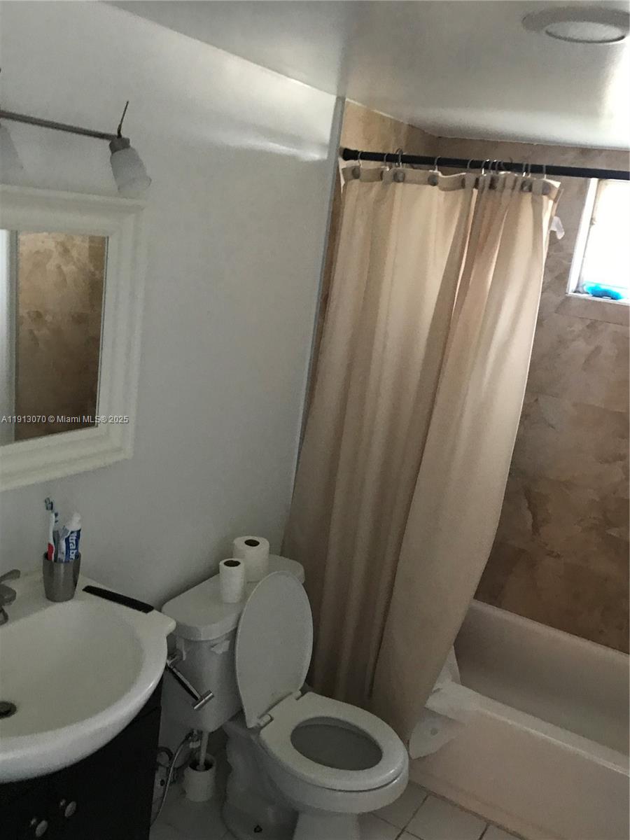 EDEN ISLES CONDO PART 1 - Residential