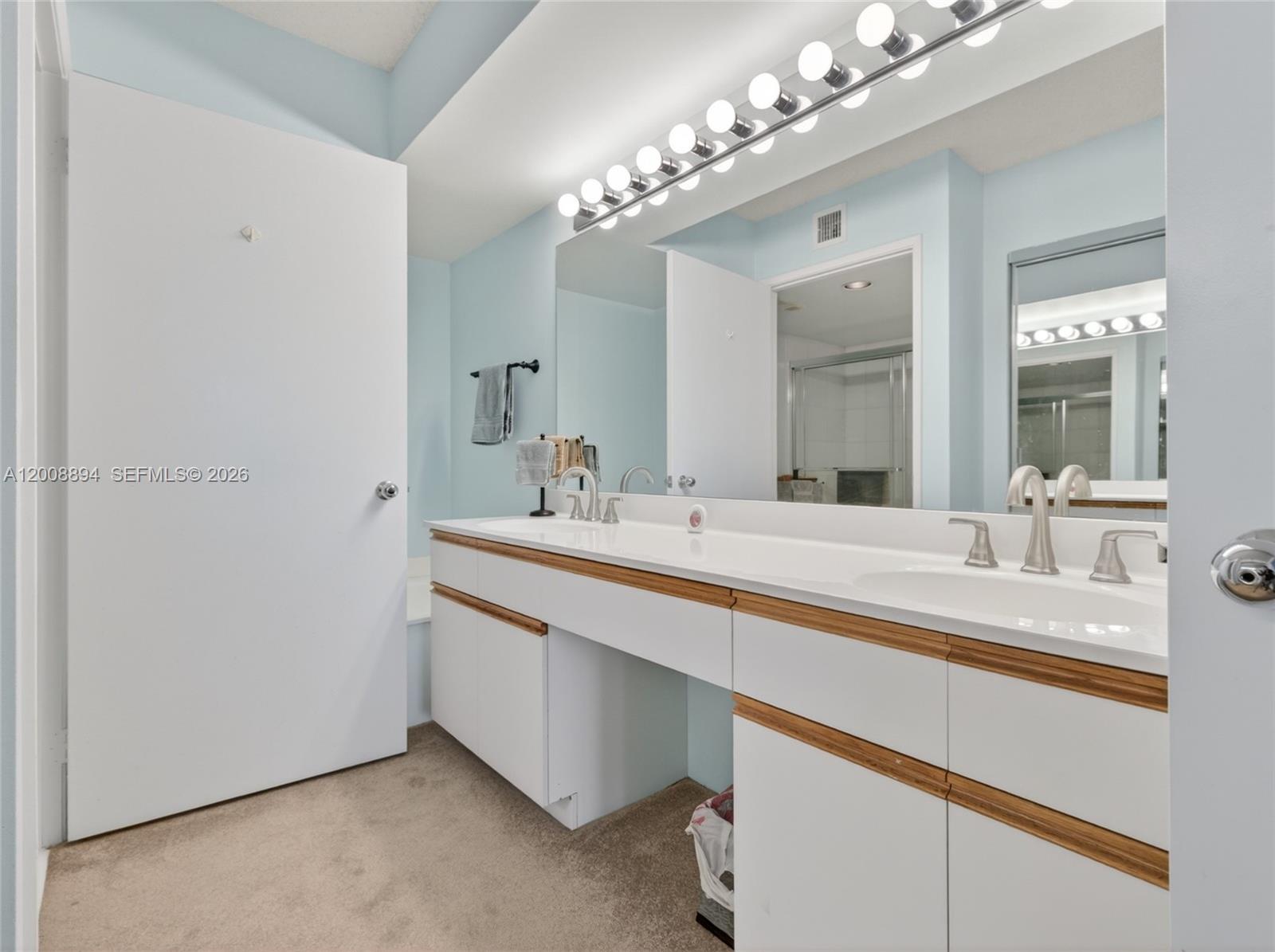 MYSTIC POINTE TOWER 600 C - Residential Lease