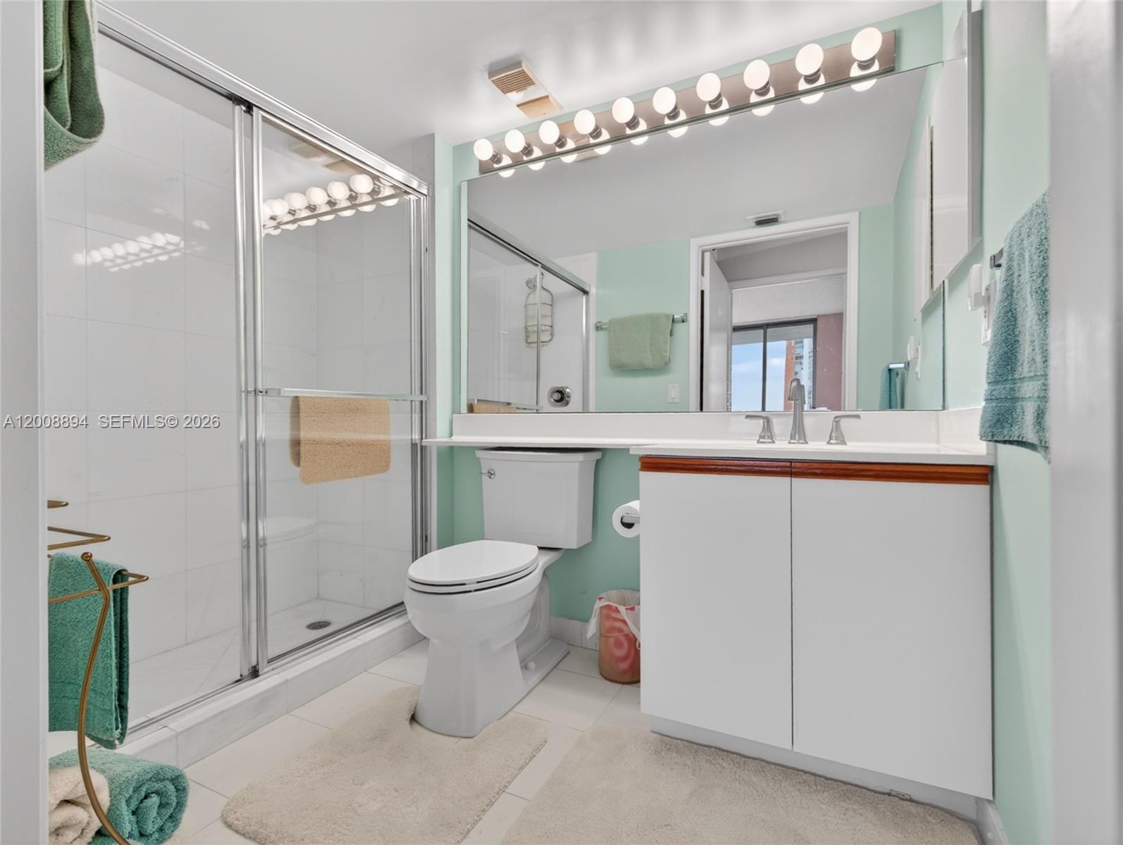 MYSTIC POINTE TOWER 600 C - Residential Lease