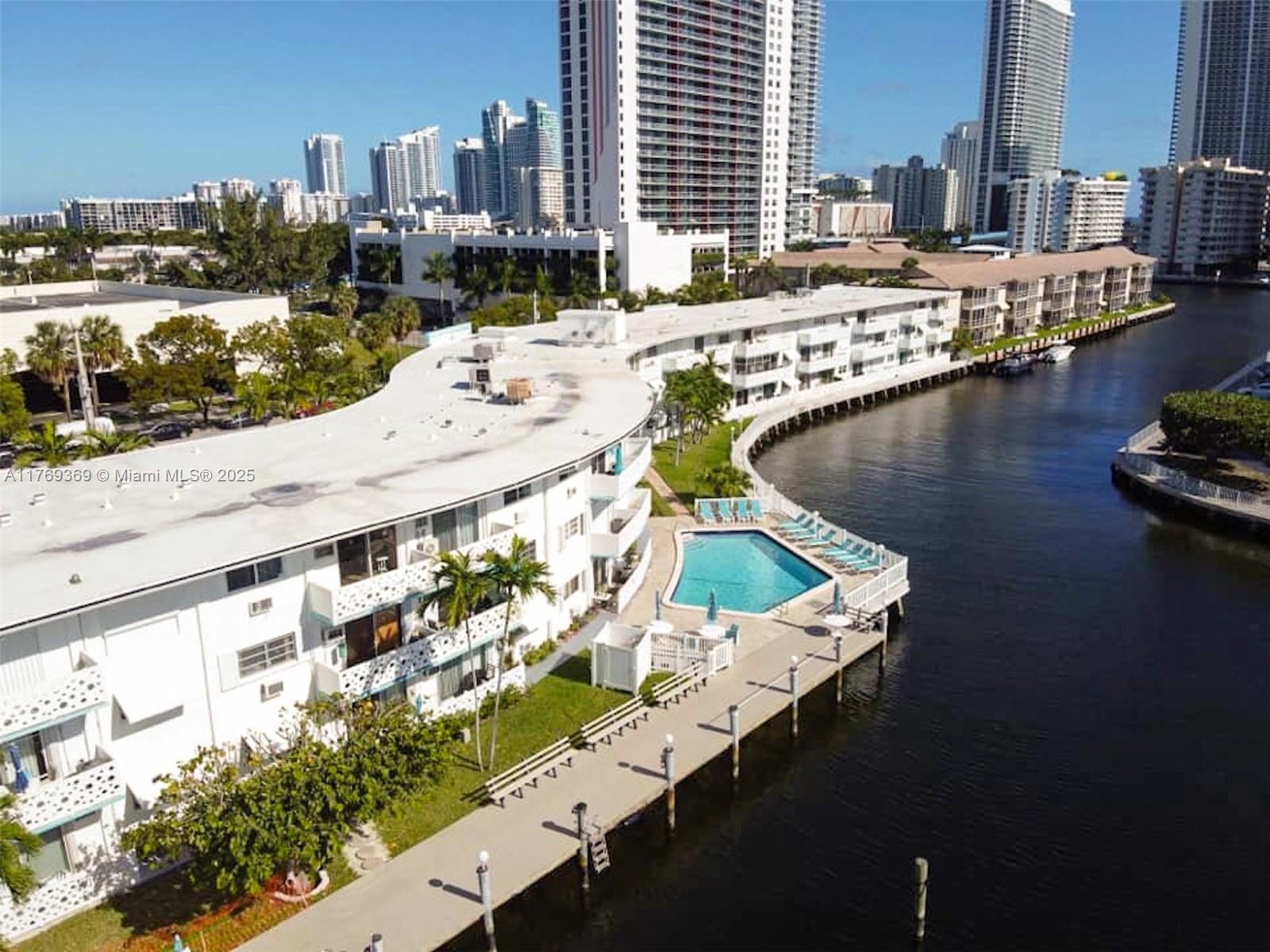 Property for Sale at 2500 Diana Dr 106, Hallandale Beach, Broward County, Florida - Bedrooms: 1 
Bathrooms: 1  - $179,000