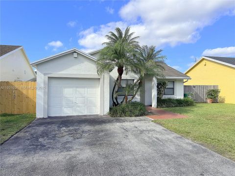 13408 SW 116 CT Kendall FL 33176