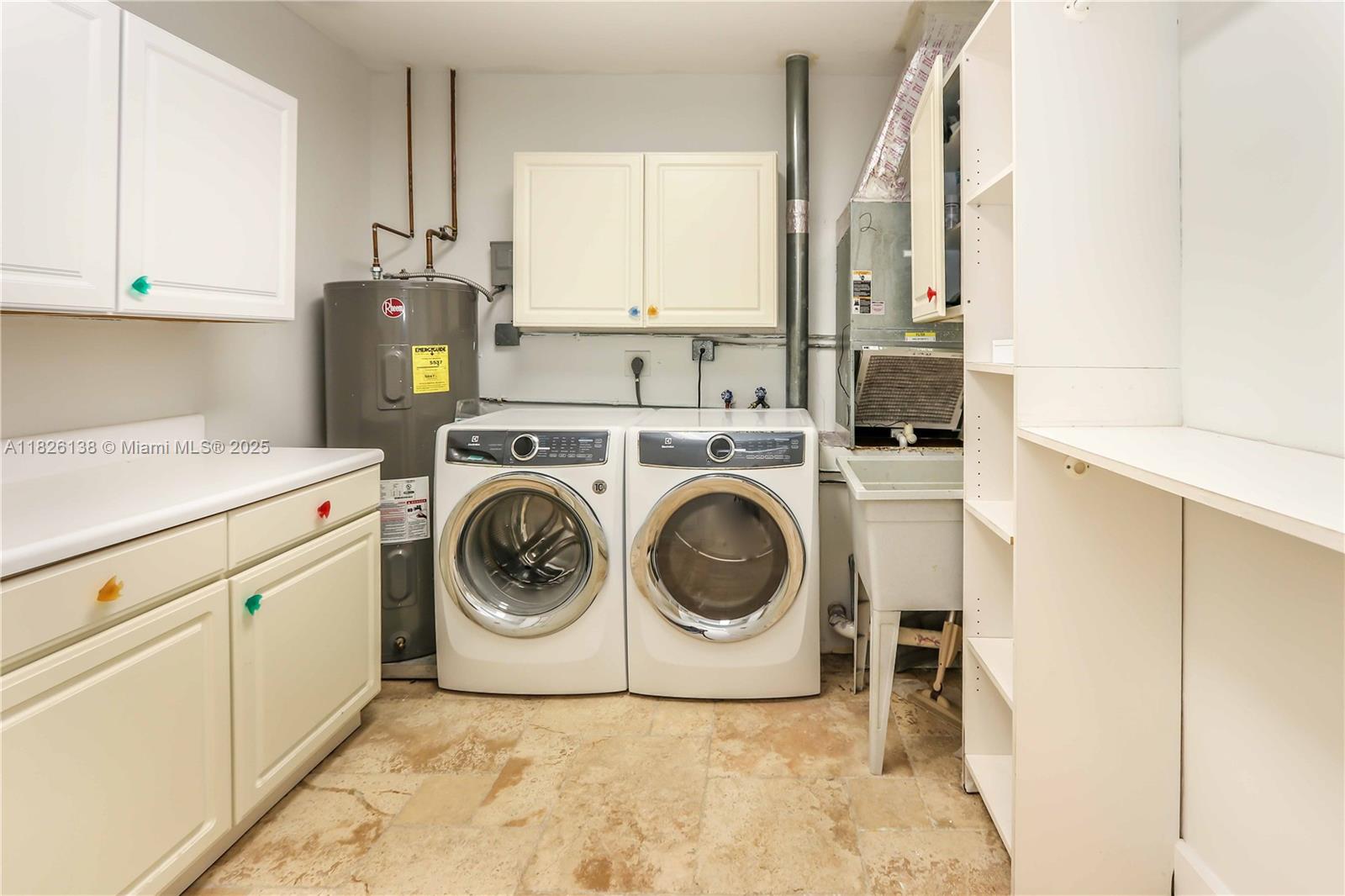 HOLLYWOOD GOLF ESTATES SE - Residential Lease