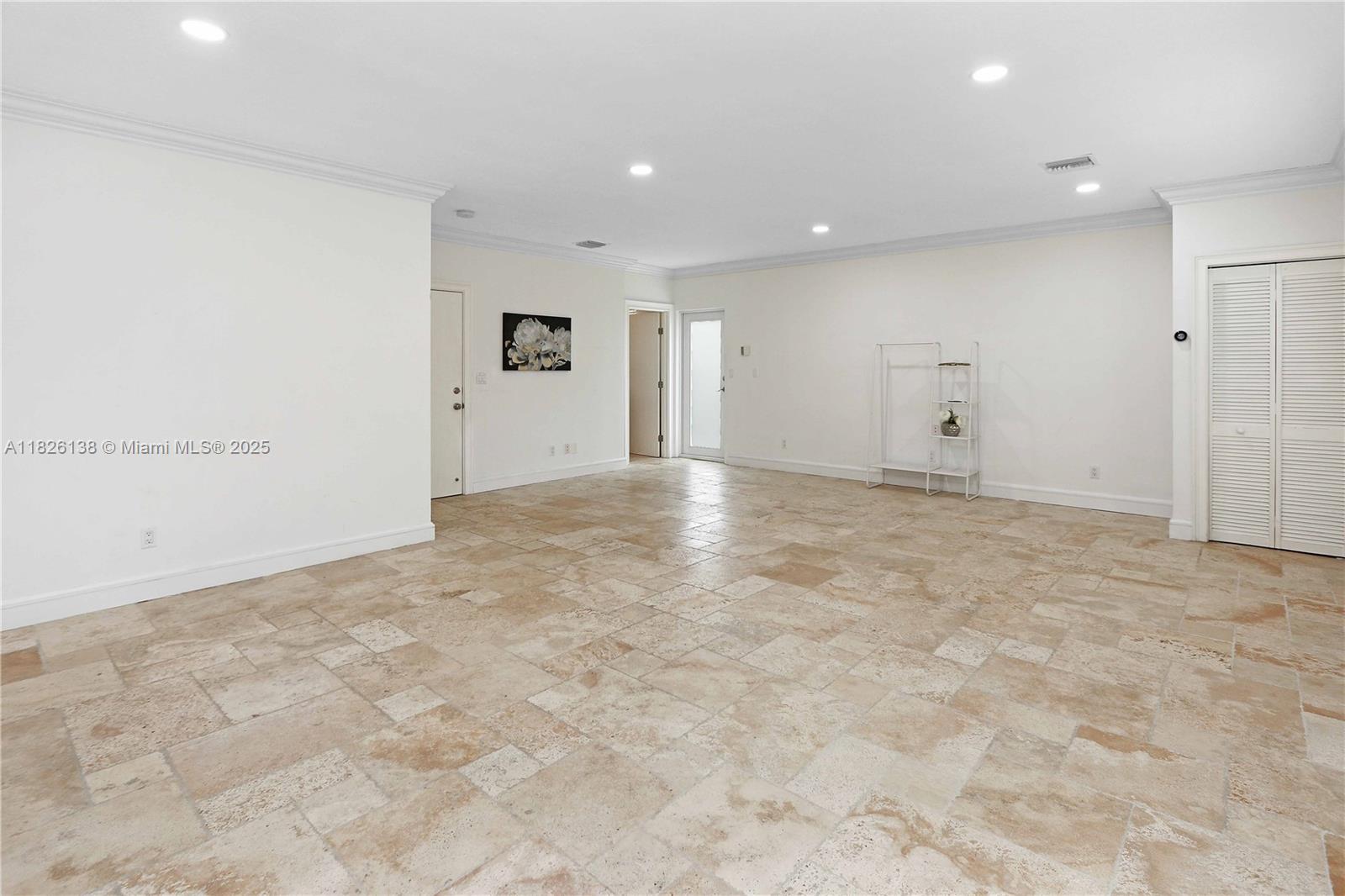 HOLLYWOOD GOLF ESTATES SE - Residential Lease