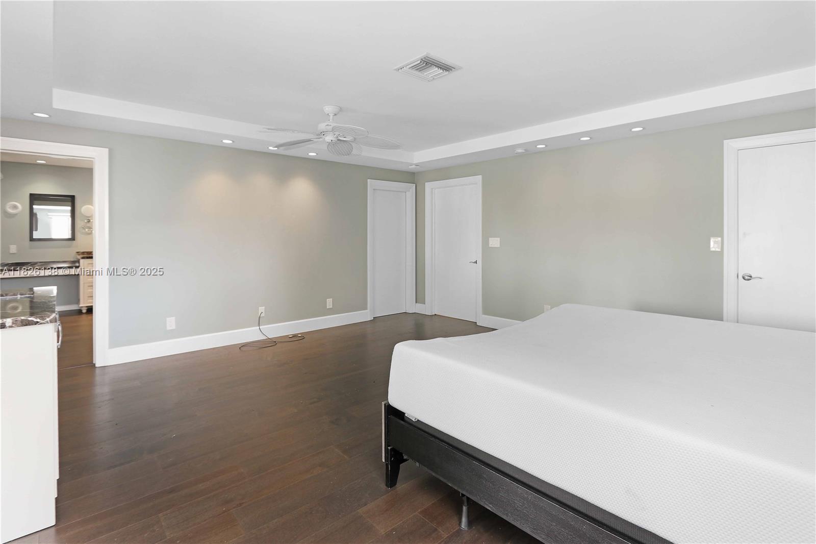 HOLLYWOOD GOLF ESTATES SE - Residential Lease