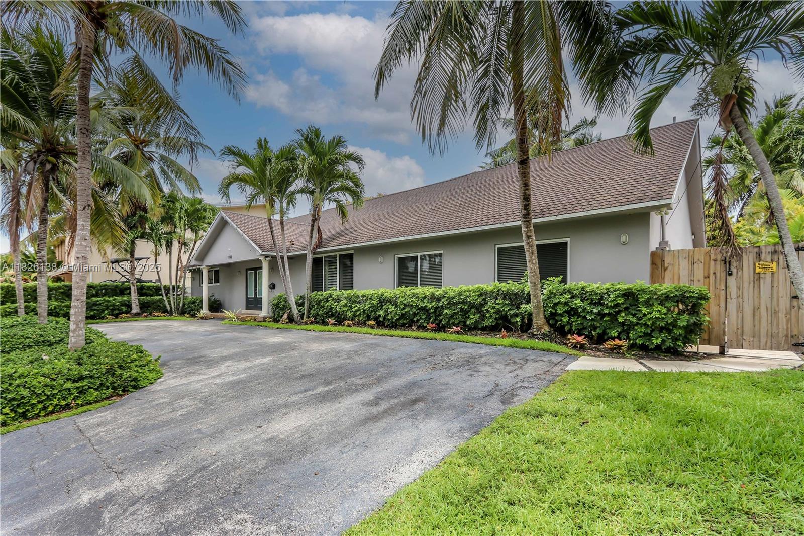 HOLLYWOOD GOLF ESTATES SE - Residential Lease