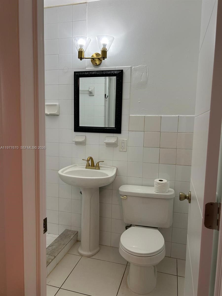 HIDEAWAY CONDO - Residential Lease