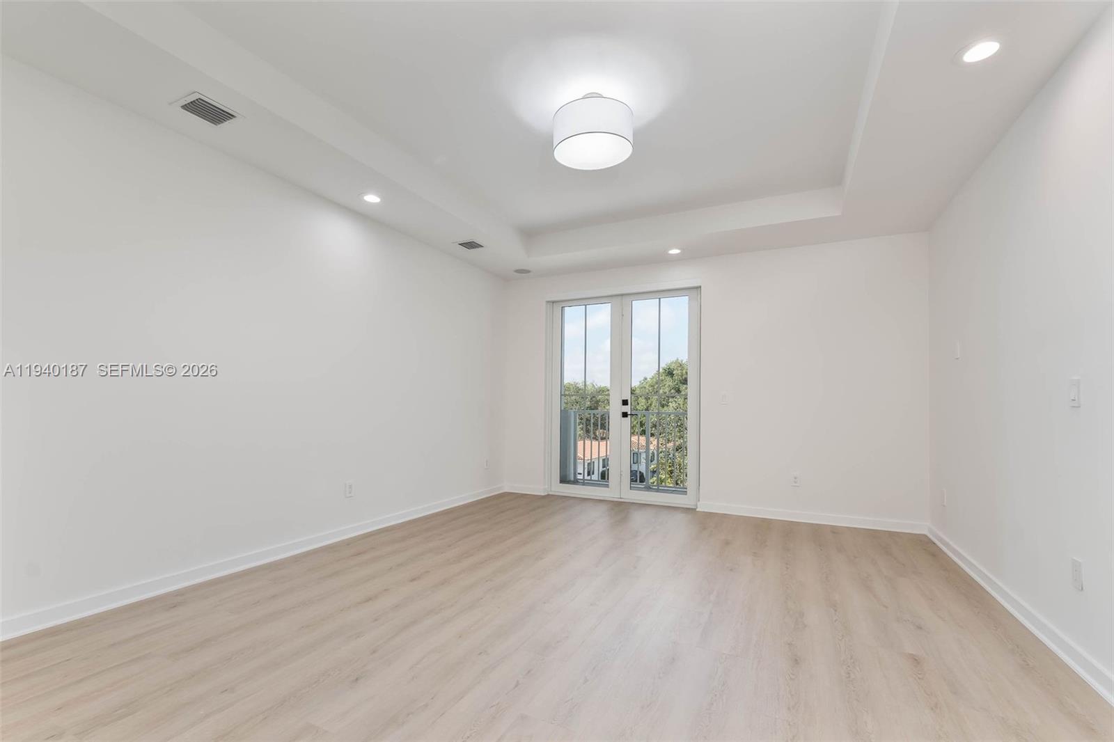 Madeira Townhomes - Residential