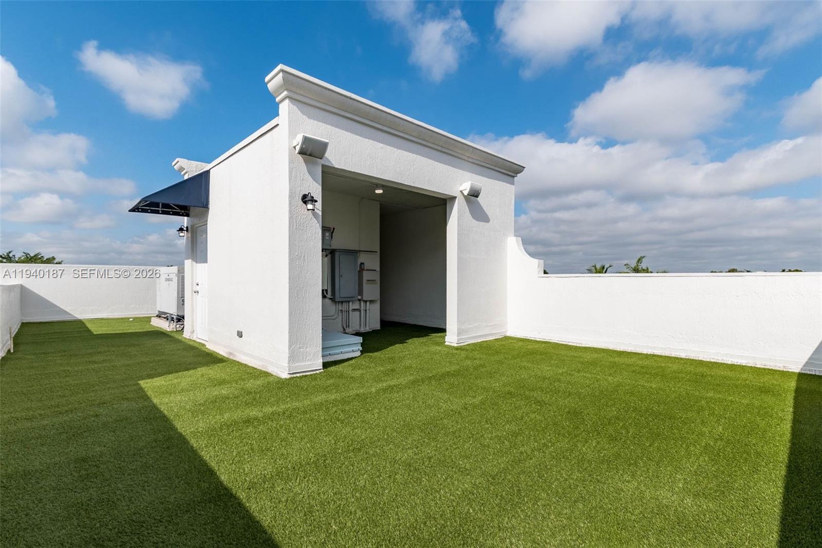 Madeira Townhomes - Residential