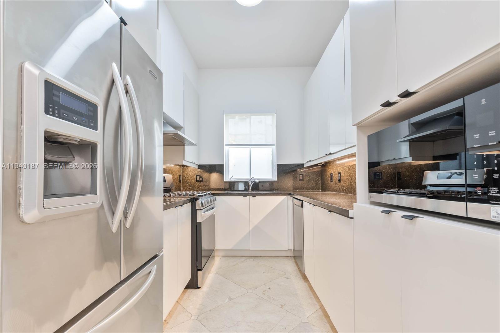 Madeira Townhomes - Residential