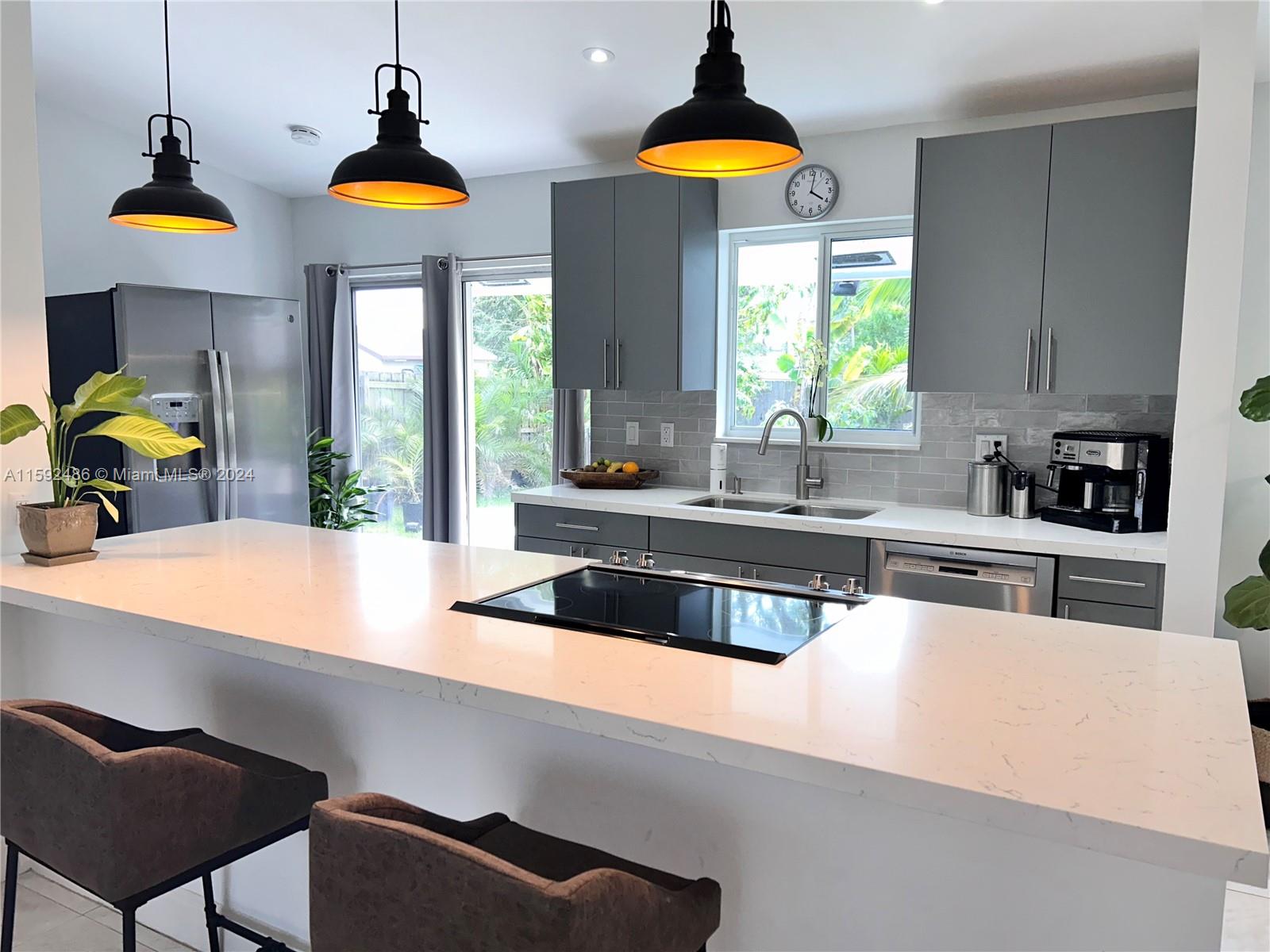 MEADOW WOOD MANOR SEC 10 - Residential Lease
