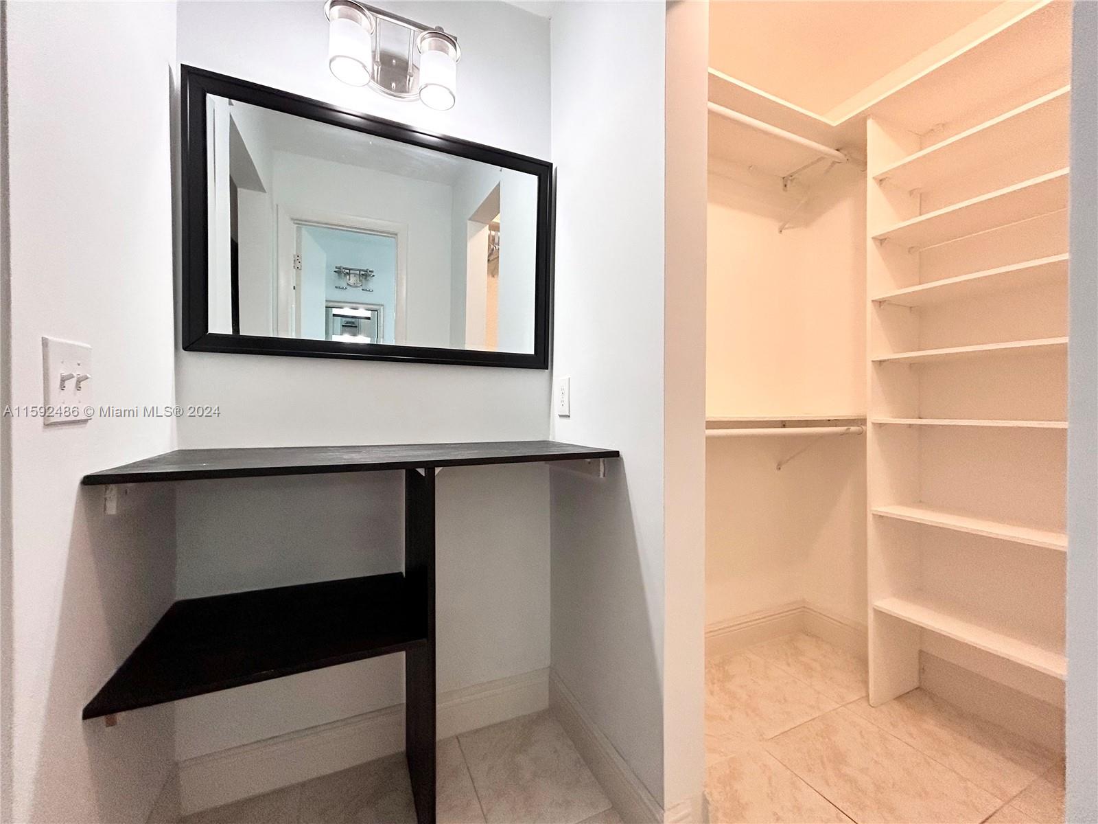 MEADOW WOOD MANOR SEC 10 - Residential Lease