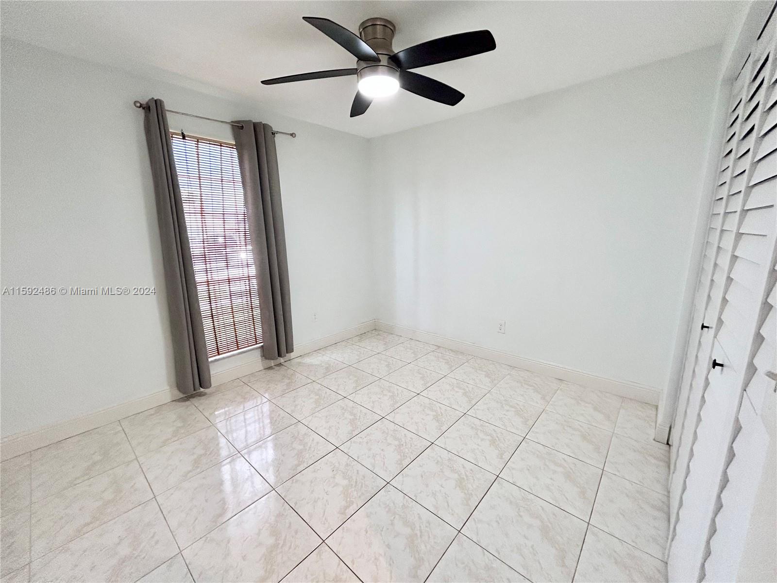 MEADOW WOOD MANOR SEC 10 - Residential Lease
