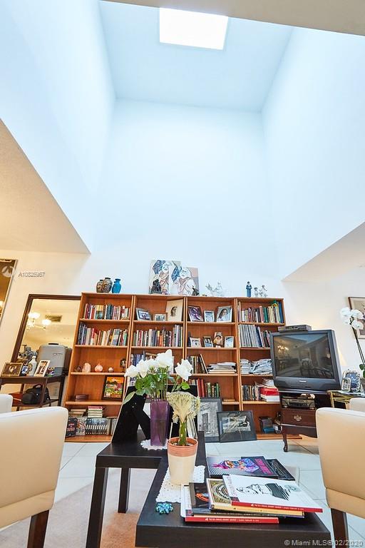 POINCIANA IS YT & RCQ CLU - Residential