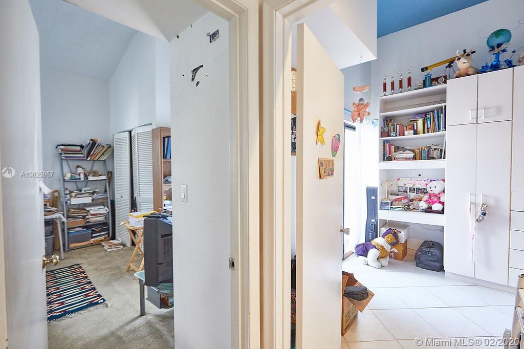 POINCIANA IS YT & RCQ CLU - Residential