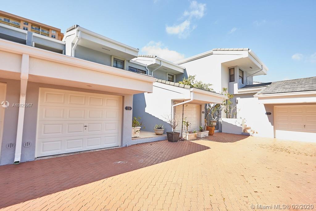 POINCIANA IS YT & RCQ CLU - Residential