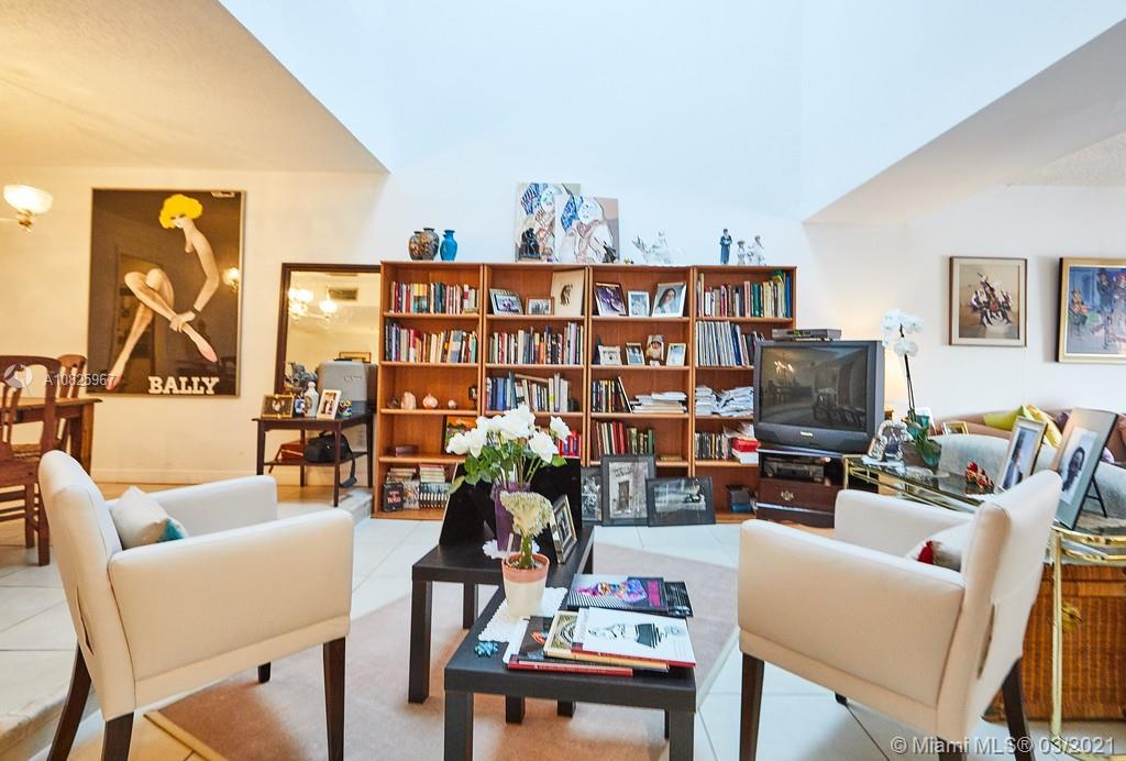 POINCIANA IS YT & RCQ CLU - Residential