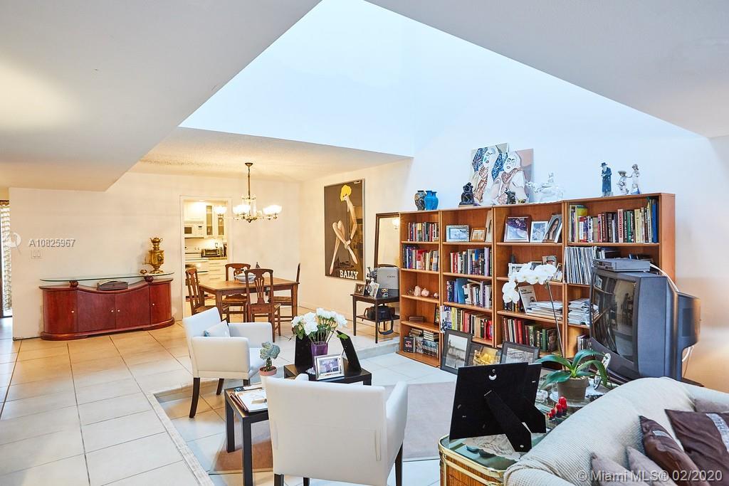 POINCIANA IS YT & RCQ CLU - Residential