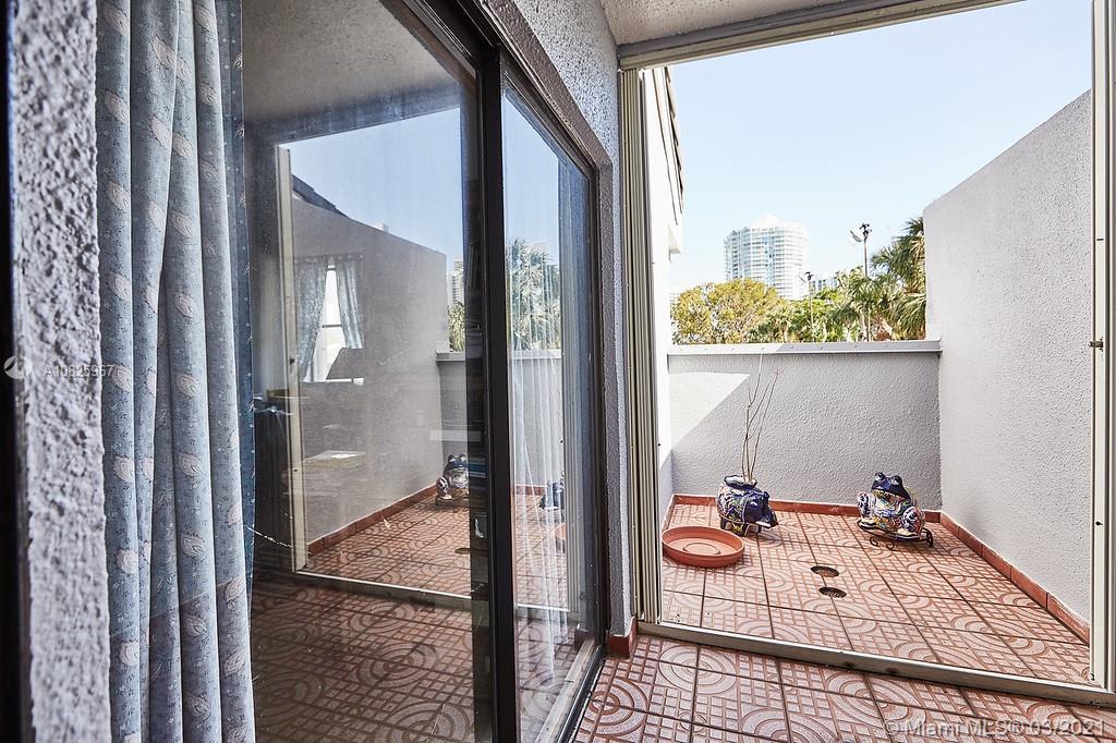 POINCIANA IS YT & RCQ CLU - Residential