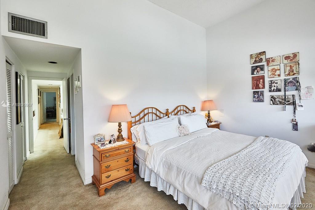 POINCIANA IS YT & RCQ CLU - Residential